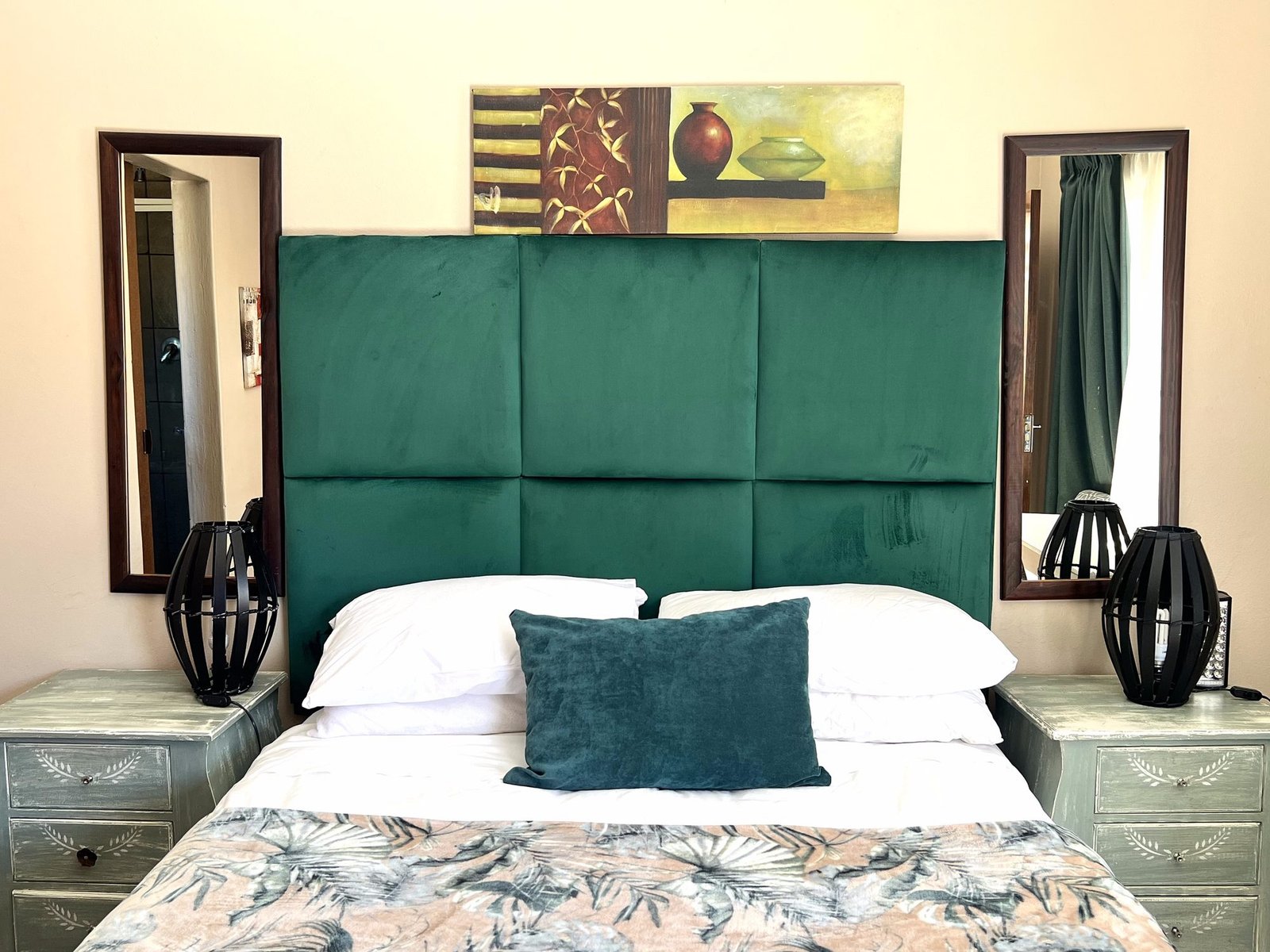 Comfortably furnished en-suite guest room
